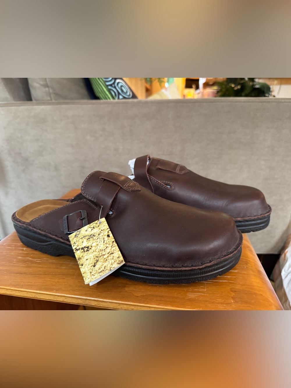 Naot NWT Brown Leather Slip On Shoes for Men
